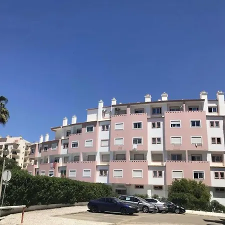 2 Bedroom In Praia Da Rocha With Swimming Pool Apartmán