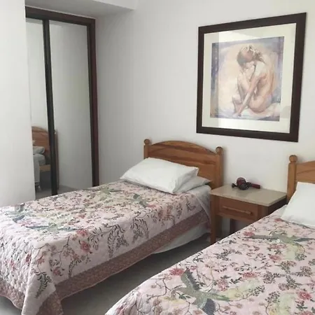 Апартаменти 2 Bedroom In Praia Da Rocha With Swimming Pool